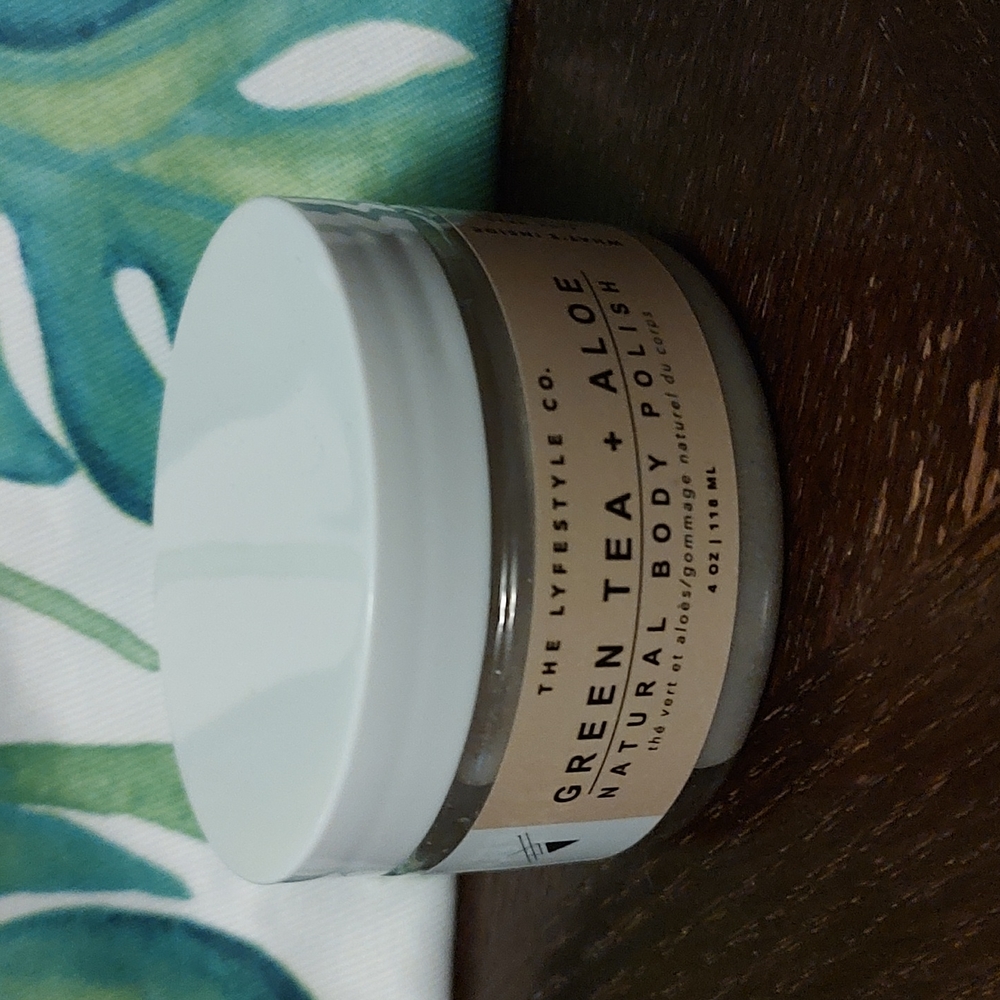 The Lyfestyle co. GREEN TEA AND ALOE NATURAL BODY POLISH